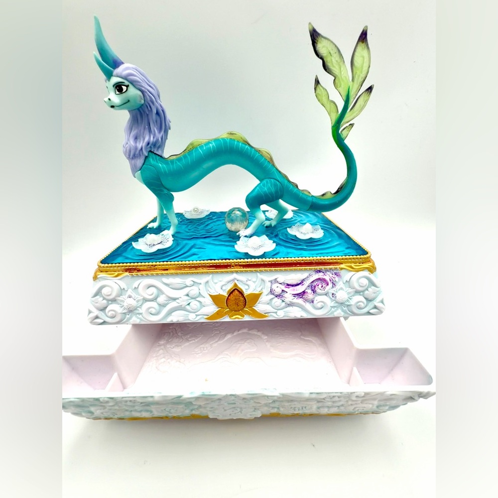 “Raya” movie Blue and Purple “Sisu” Dragon Figurine Set - Picture 5 of 15